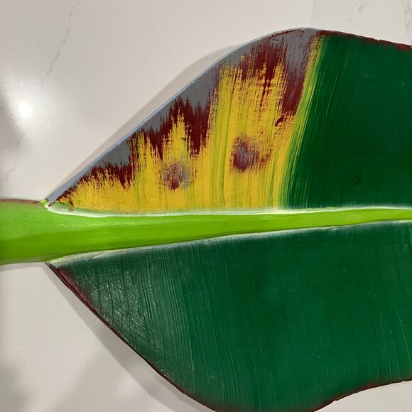 Hand Painted Wooden Banana Leaf - Picture 4 of 5